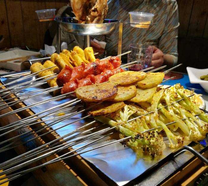 长征镇音乐烧烤吧